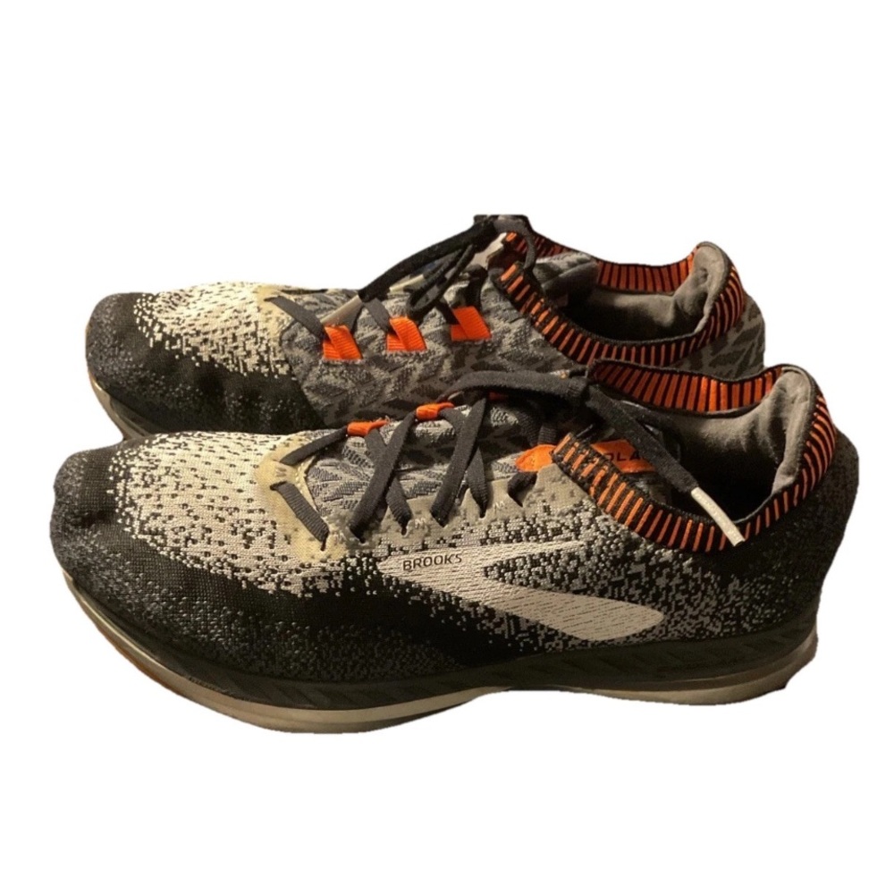 Brooks Bedlam Gray & White Knit Running Shoes Sneakers 1102831D005 Mens 10 VGUC